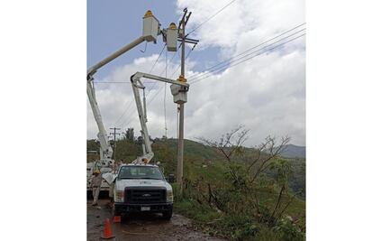 Apagón por frente frío afecta a 4 estados; CFE restablece 90% del servicio