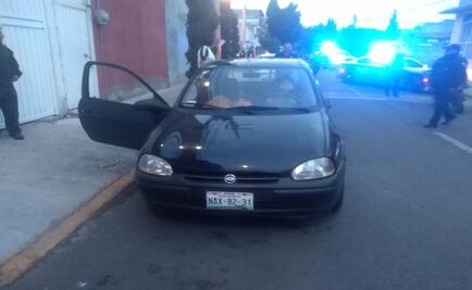 Hallan dos cuerpos en automóvil de Ciudad Neza