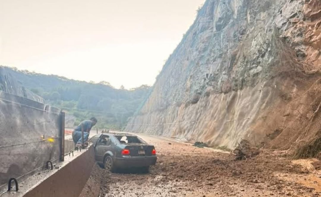 Registran deslace en carretera Real del Monte- Huasca, Hidalgo (04/09/2025). Foto: Especial