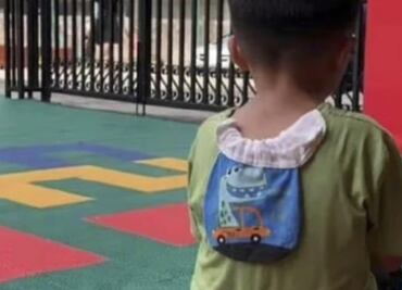 Hombre abandonó en escuela a un niño tras enterarse que no es su padre biológico