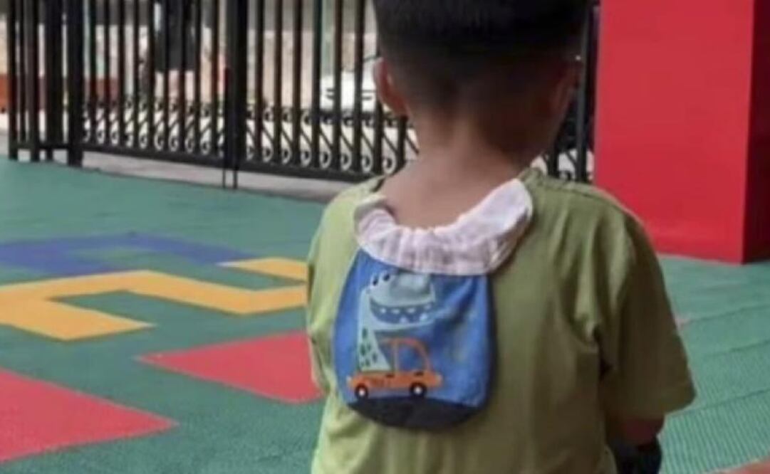 La imagen del infante se viralizó en la red sociale Weibo. Foto: Pantallazo de Weibo