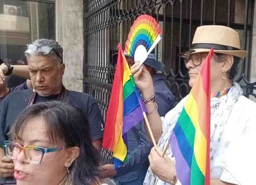 Activistas LGTBQ+ en Chiapas protestan en Congreso; denuncian a Sahara Munira por usurpar escaño