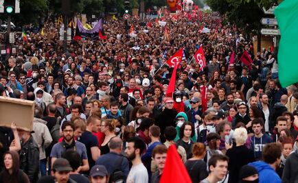 Autoridades y sindicatos difieren en número de manifestantes en París