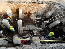 Tras hallazgo de vestigios arqueológicos en obra de la Calzada Flotante, INAH asegura que no se cancelará el proyecto