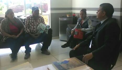 Identifican a otros dos sobrevivientes del tráiler en Texas