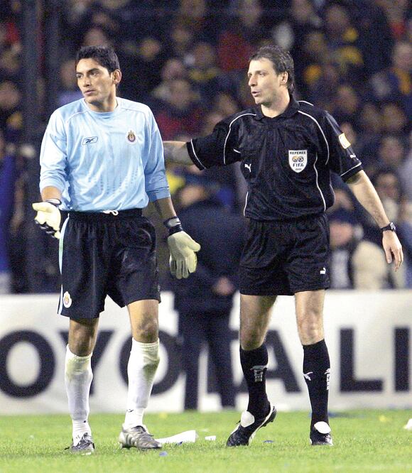 Jesús Corona ya cubrió el arco de los rojiblancos en la Libertadores 2005 (DANIEL GARCÍA. AFP)