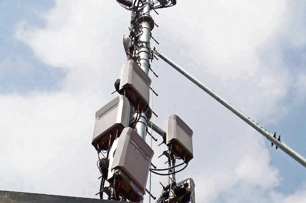 Preve nción. MediaTelecom alertó al IFT de tener cuidado con los nuevos participantes, porque en Chile y Colombia compraron espectro, pero no realizaron inversiones (ARCHIVO EL UNIVERSAL)