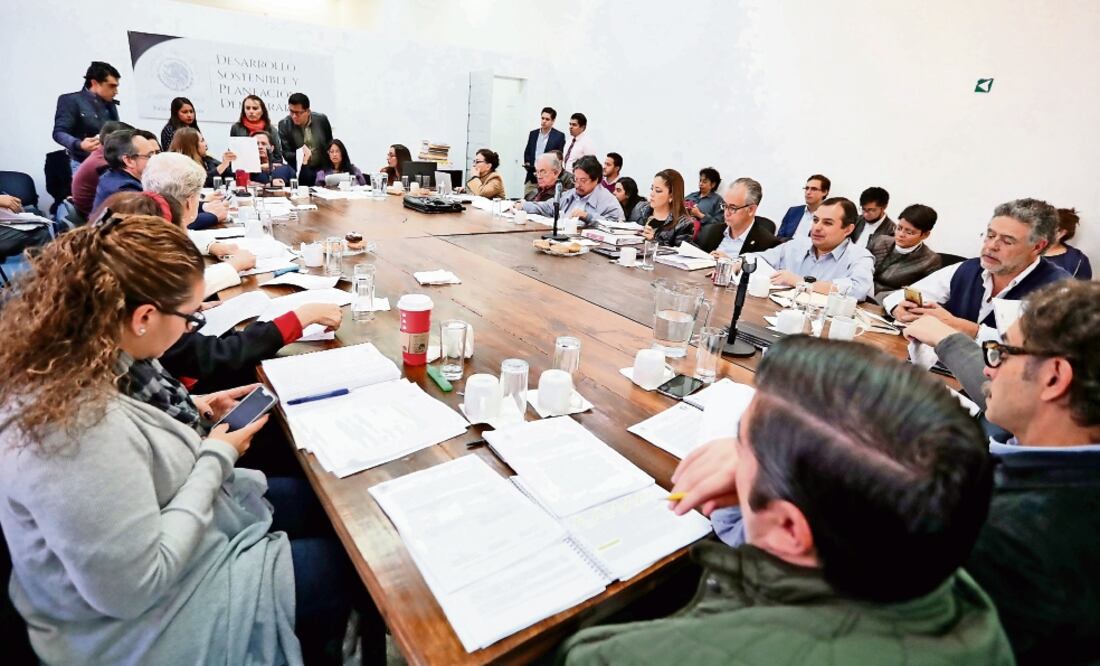 El gobierno no ha garantizado que la contratación y el despido de funcionarios públicos se lleve a cabo con base en consideraciones técnicas, ni hay mecanismos suficientes para evitar que los procesos se realicen arbitrariamente. (ARIEL OJEDA. EL UNIVERS)