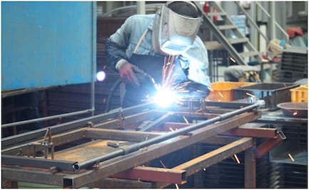 Cae 4.0% empleo manufacturero en abril