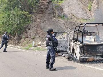 Emboscan y asesinan a 5 policías estatales en Frontera Comalapa, Chiapas; autoridades inician investigación