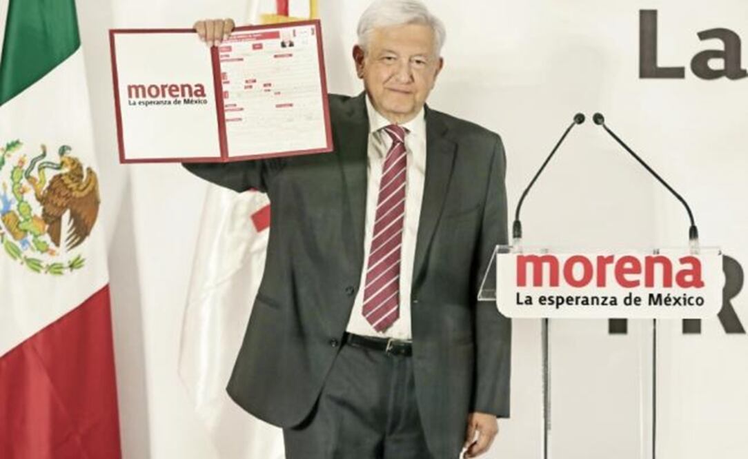 AMLO registering as aspiring presidential candidate - File photo/EL UNIVERSAL