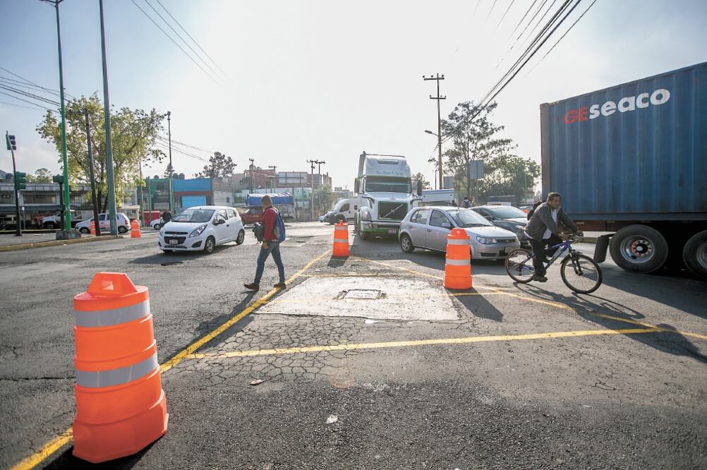Con la intervención de cruces, la Semovi dijo que busca brindar mayor protección a los peatones en zonas con más incidentes viales. Foto: GERMÁN ESPINOSA. EL UNIVERSAL