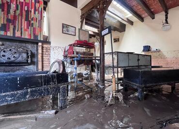 Desbordamiento de río tras fuertes lluvias deja estragos en Nicolás Romero; se inunda fábrica de más de 100 años