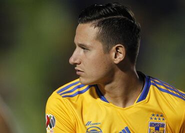 Un desgarre deja al francés Florian Thauvin fuera por tres semanas