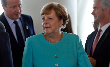 Riesgos para la economía mundial preocupan a Merkel
