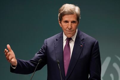 John Kerry, enviado de EU para el clima, renunciará para sumarse a campaña de Biden