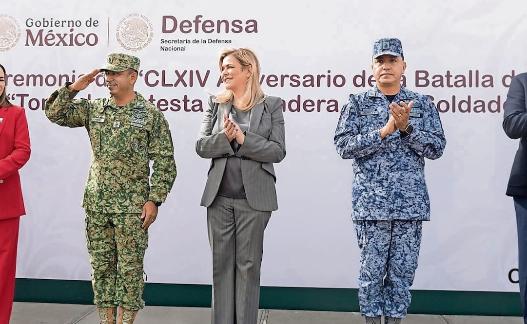 La gobernadora de Chihuahua, Maru Campos, criticó que se le señale por desmantelar un narcolaboratorio, mientras el gobierno respalda a Rubén Rocha, señalado de narcotráfico por Estados Unidos. Foto: Especial
