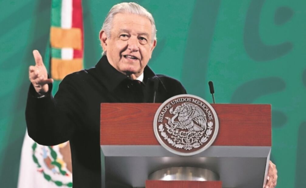 AMLO: el pueblo puede hacer la consulta; INE: será inválida