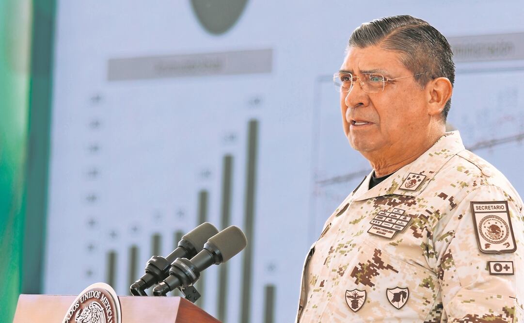 El titular de la Sedena, Luis Cresencio Sandoval, durante la conferencia de AMLO en Sonora. Foto: PRESIDENCIA