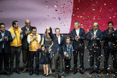 Ricardo Anaya toma protesta como candidato de la coalición “Por México al Frente”