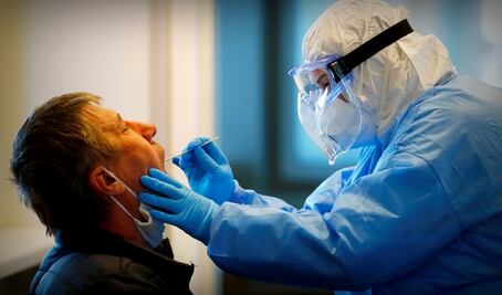 Laboratorios buscan colocar código QR en resultados médicos de Covid-19 ante piratería