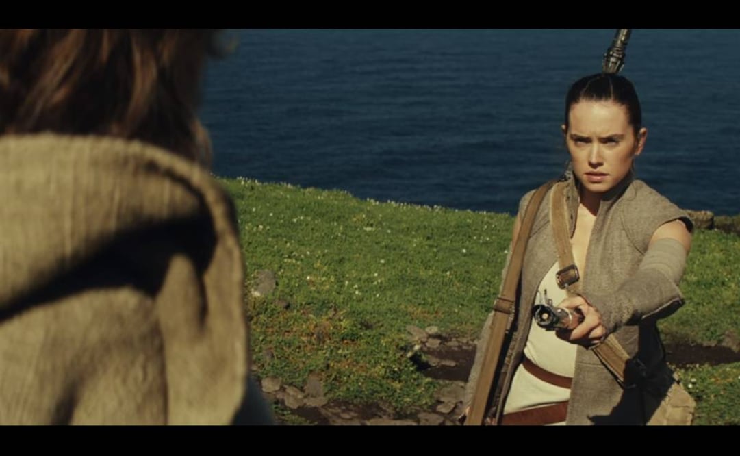 En el pequeño video se observa a Mark Hamill y Daisy Ridley durante los primeros momentos del rodaje. (FOTO: YouTube)