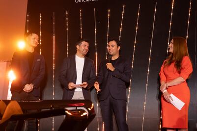 Checo Pérez presenta su propio auto de F1... en Hot Wheels