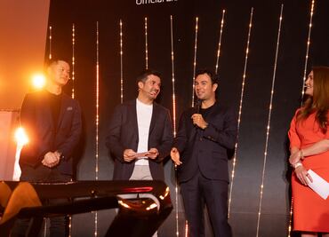 Checo Pérez presenta su propio auto de F1... en Hot Wheels