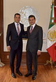 Recibe Peña Nieto en Los Pinos a Alejandro Murat 