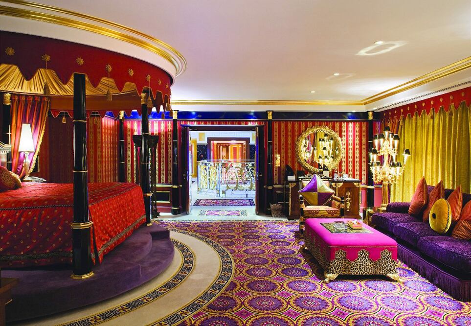 Finas telas, mármol y detalles en oro decoran este hotel autodenominado de "7 estrellas". (Foto: Cortesía Jumeirah)