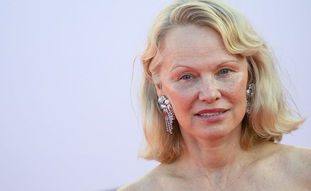 Pamela Anderson deslumbra con cambio de look. Foto: AFP