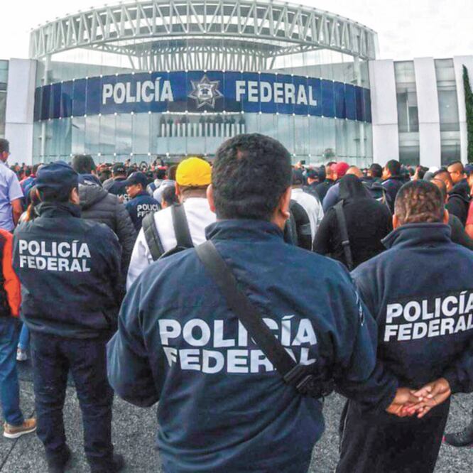 Se revelan. La semana pasada estalló un conflicto entre el gobierno y la PF por el traslado de sus elementos a la Guardia. ARCHIVO EL UNIVERSAL