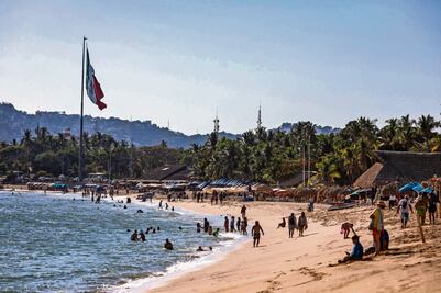 Ingreso por turismo superó los 10 mil mdd de enero a abril