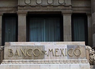 Banxico responde a paquete económico y aumento al salario mínimo con alza de 25 puntos