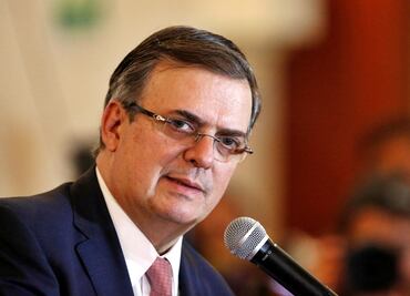 Con EU, ningún compromiso oculto o ilegal, asegura Ebrard al Congreso