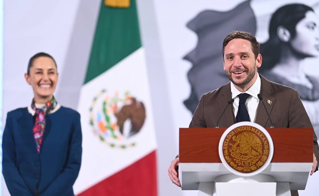 Eduardo Clark, subsecretario de Integración y Desarrollo de Sector Salud, en la conferencia mañanera de Claudia Sheinbaum del 10 de diciembre de 2024, desde Palacio Nacional. Foto: Presidencia