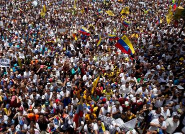 Oposición venezolana amenaza con volver a tomar Caracas