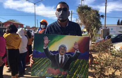 Con cuadro agradecen a AMLO apoyo a jornaleros en Baja California