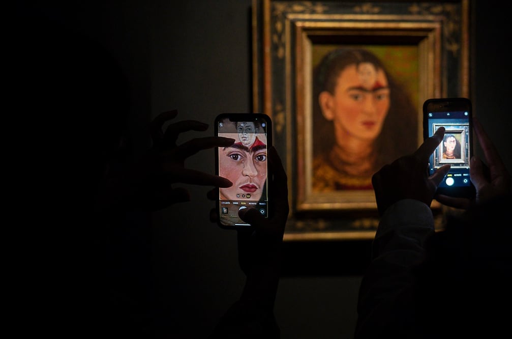 “Pinceladas de Frida” se trata de un ciclo de conferencias que conmemoran del 65 aniversario del Museo Frida Kahlo y la Casa Azul.
Foto: Museo MALBA