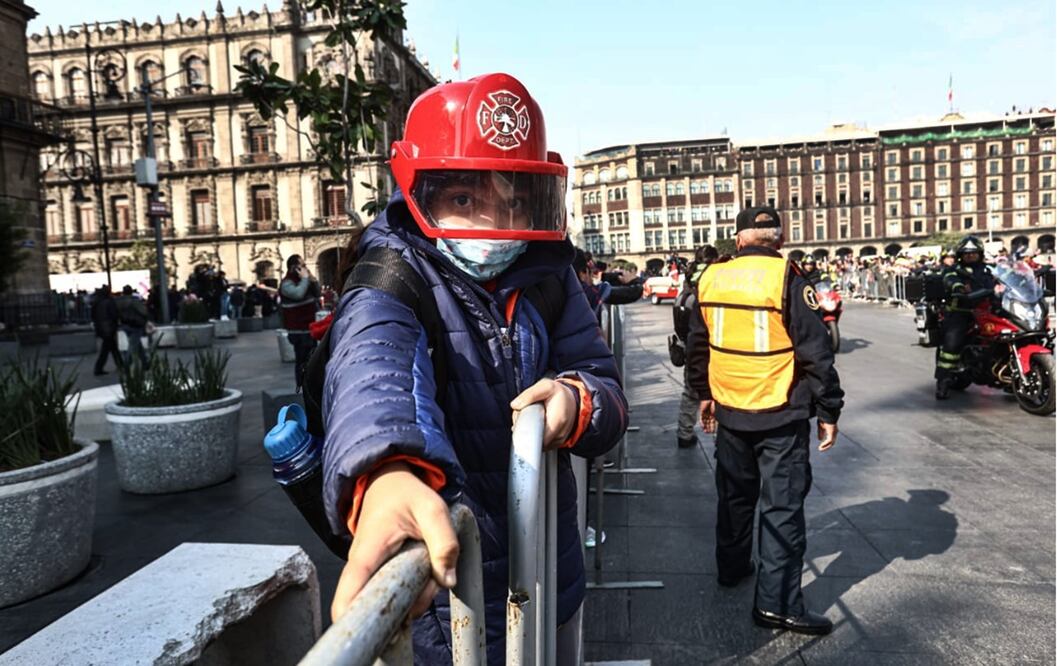 Desfile de bomberos en la Ciudad de México. Foto: Gabriel Pano/EL UNIVERSAL