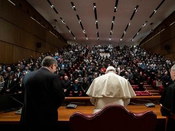 El Vaticano recuerda que el papa ya pidió perdón por la conquista de América
