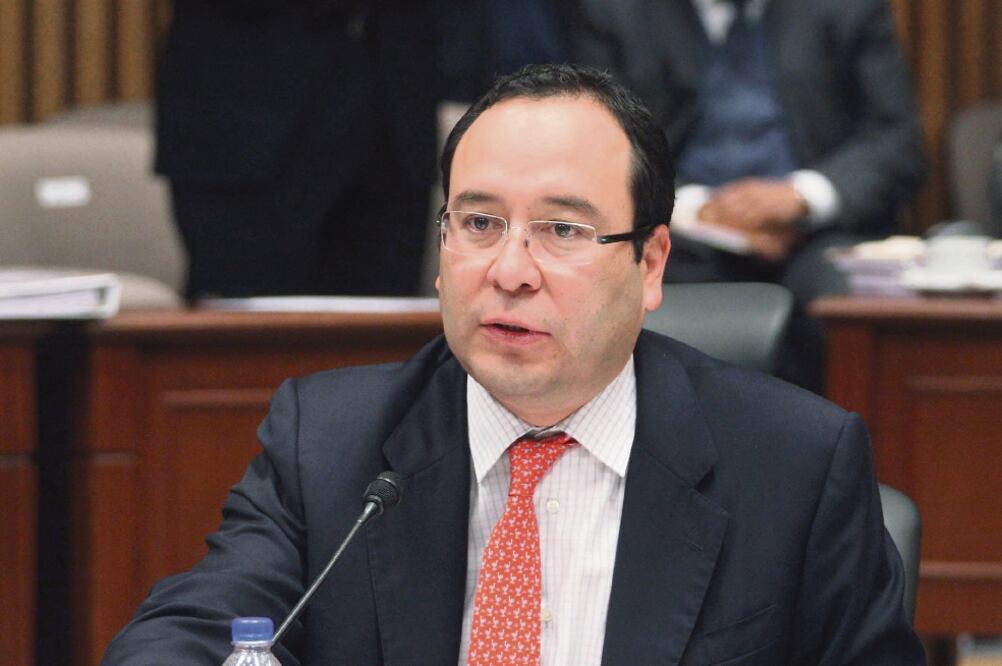 INE pide ayuda a Congreso. El consejero Ciro Murayama dijo que se dialoga con el Congreso para que fondee a los representantes del Poder Legislativo ante el INE. (ARCHIVO EL UNIVERSAL)