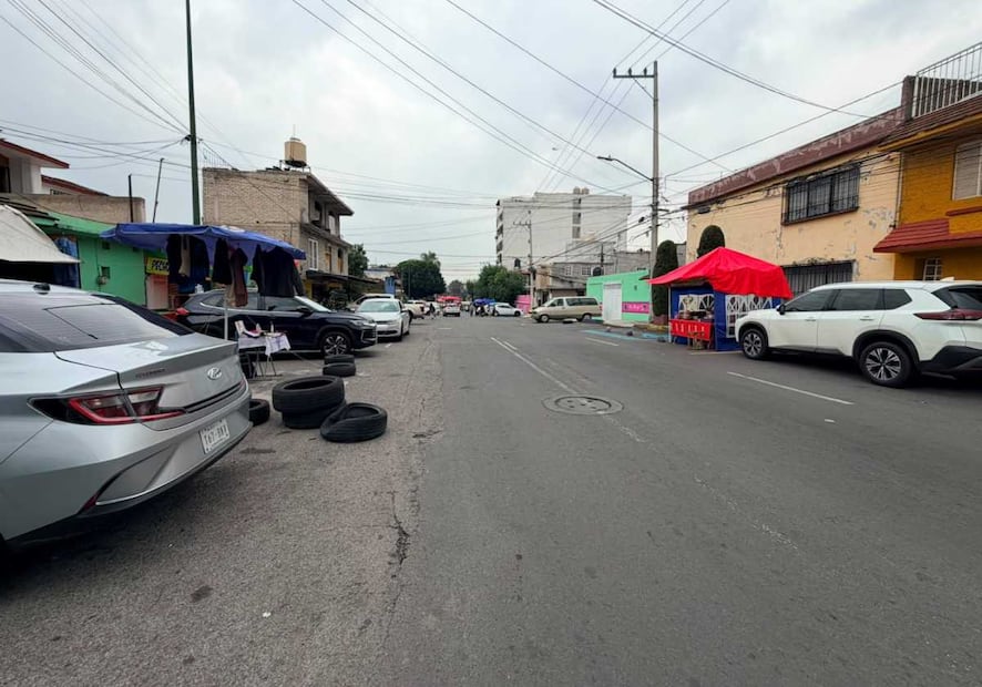La Dirección de Gobierno de la alcaldía Coyoacán y el INVEA realizan recorridos por las colonias aledañas. Foto: Arturo Ordaz Díaz / EL UNIVERSAL