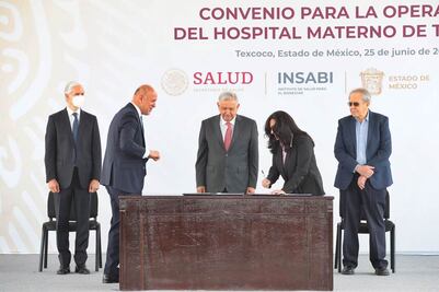 AMLO destaca que su gobierno garantiza el derecho a la salud de manera gratuita