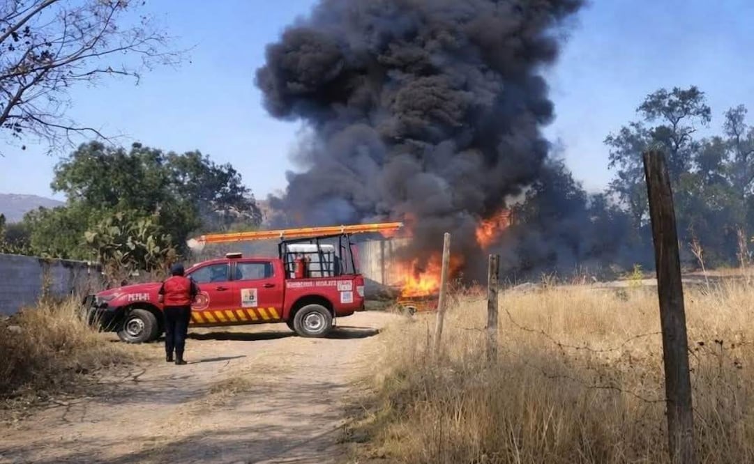 Explota bodega, donde se almacenaba combustible robado en Tepetitlán, Hidalgo (11/02/2026). Foto: Especial