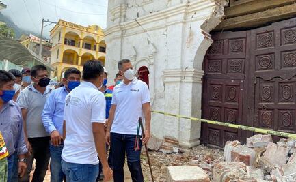 Murat realiza recorrido por los Ozolotepec, región más dañada por el sismo en Oaxaca