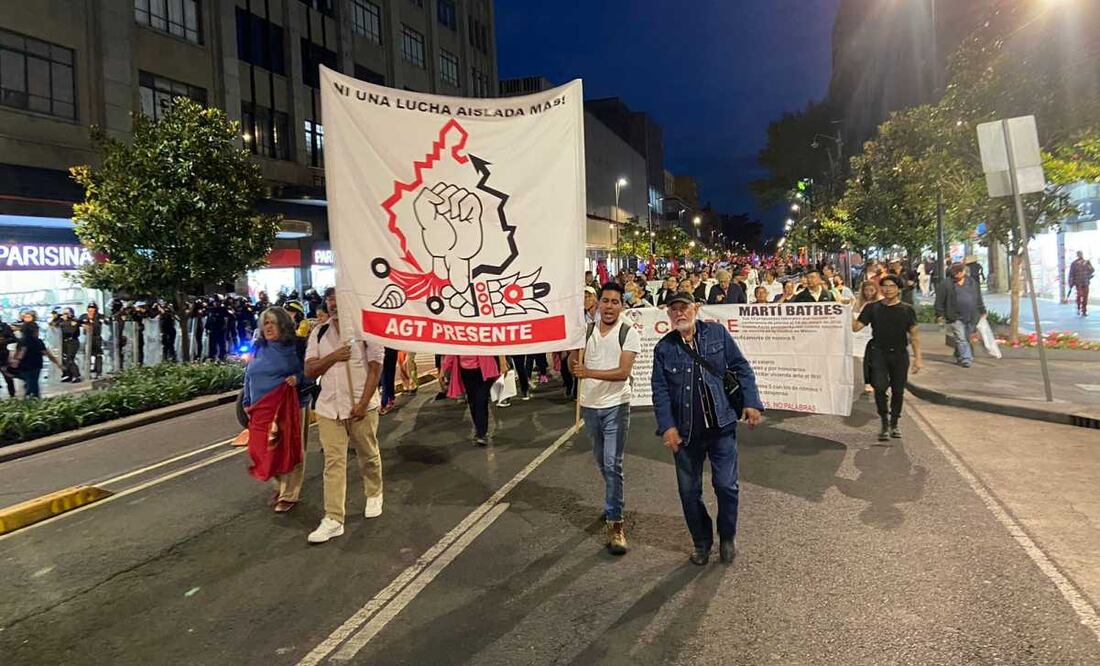 Sindicalistas realizan bloqueo en Calzada de Tlalpan y Viaducto. Foto: Juan Carlos Williams/ EL UNIVERSAL