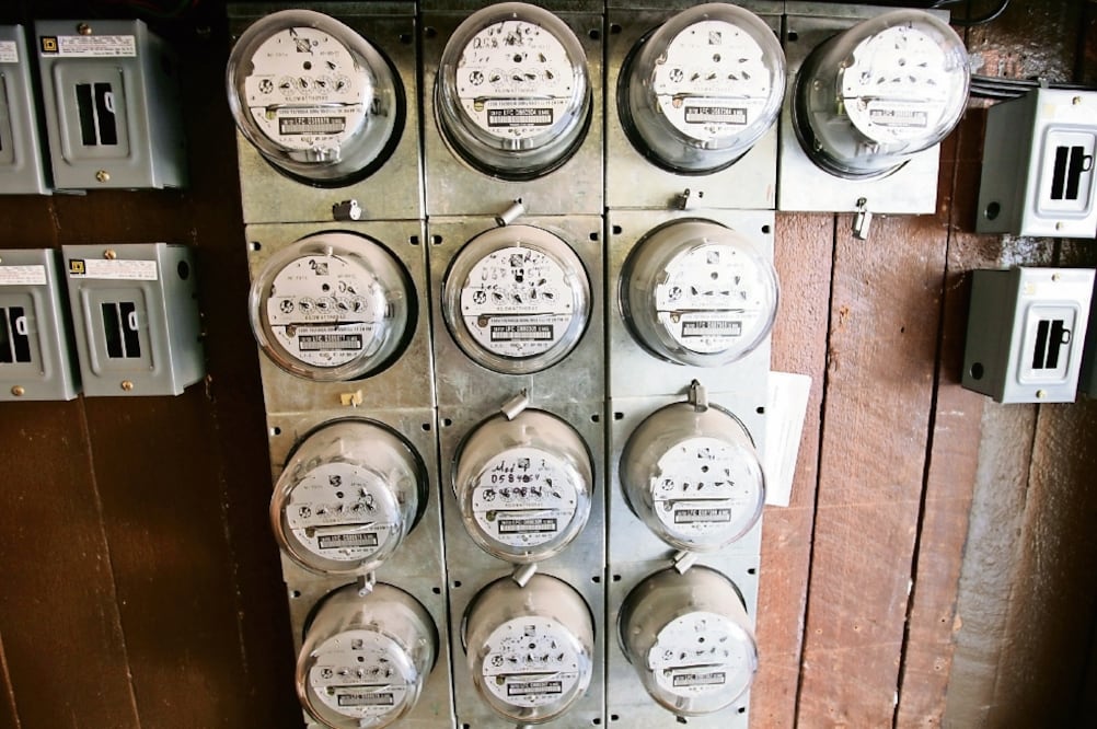 La CFE tiene millonarios contratos con IUSA para cambiar 34 millones 750 mil 639 medidores de luz en todo el país (ARCHIVO EL UNIVERSAL)