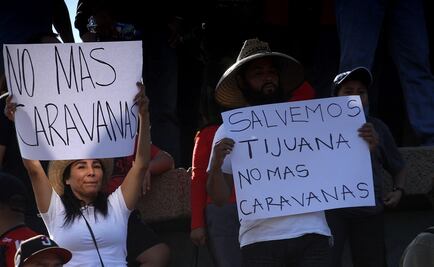 Protestan en Tijuana a favor y en contra de migrantes