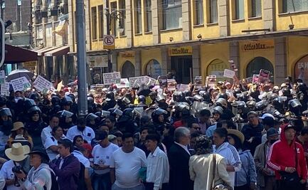 Choque de posturas en el Congreso de CDMX; manifestantes a favor y en contra de las corridas de toros